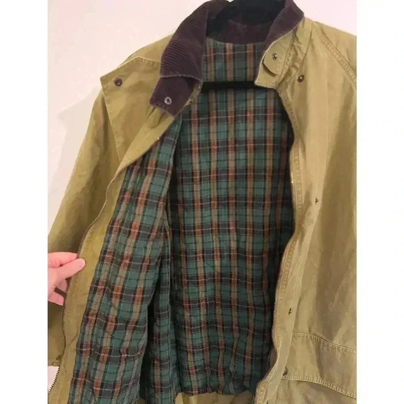 Green barn coat, size 40F - Picture 3 of 8